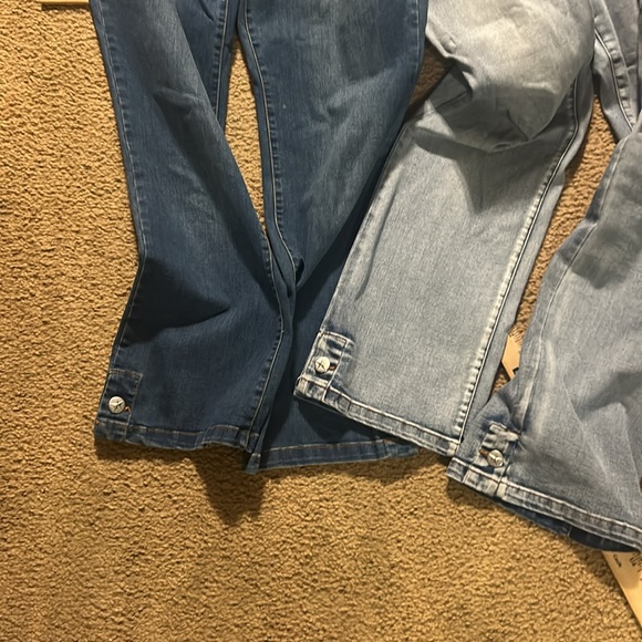 4 preowned pairs of women’s size 13-14. - Picture 8 of 13